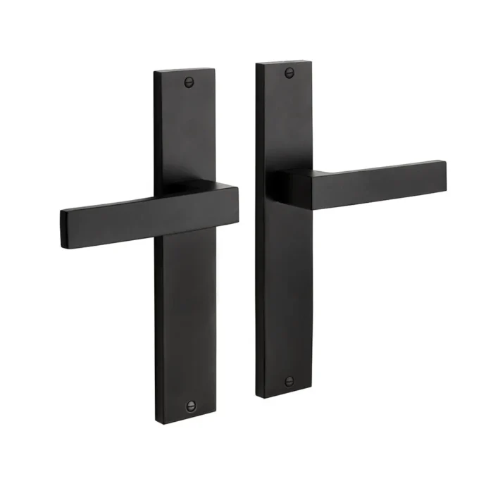 Deurklink Geveerde Lusso met schild mat zwart