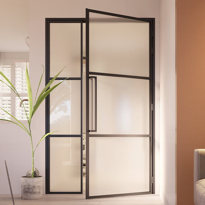 Stalen scharnierdeur Slimline met zijlicht maatwerk mat glas