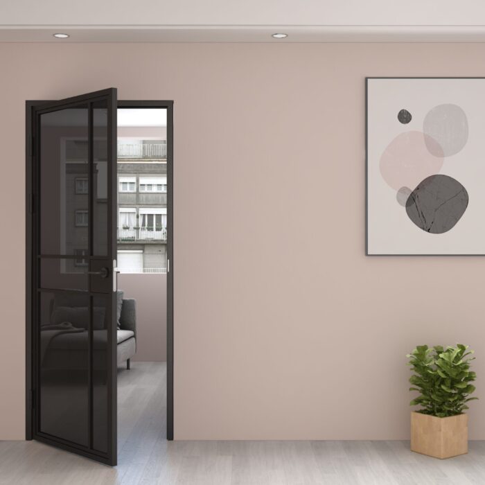 Maatwerk stalen scharnierdeur met klink 6 vakken asymmetrisch linksdraaiend rookglas